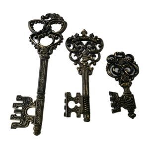 Set Of 3 Vintage Dart SYROCO Gold Fleur De Lis Skeleton Key Wall Hanging Plaque